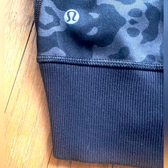Lululemon womens leopard print black and gray hoodie jacket Size 4 - Picture 5 of 10